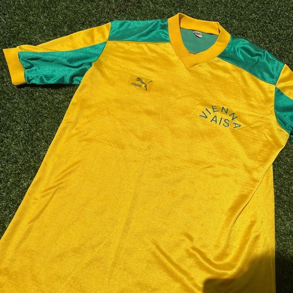 VTG 70’s PUMA Yellow & Green Soccer Jersey - Picture 3 of 7